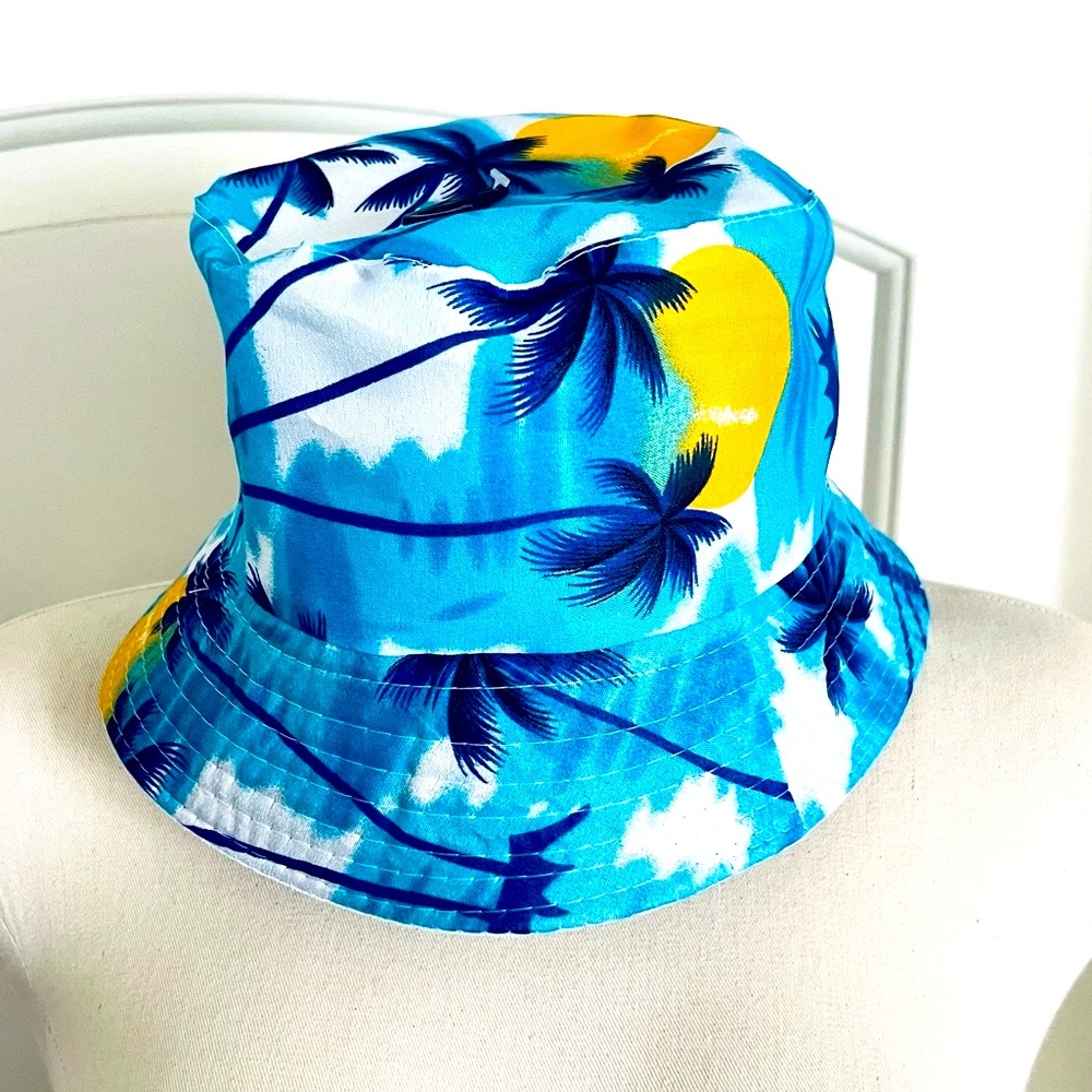Hat~Beach Bucket / Kids / NEW / Host Pick
